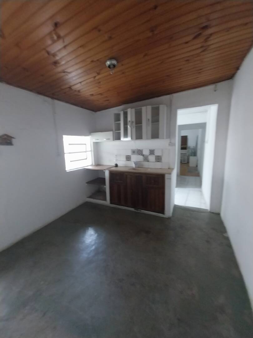 Casa à venda com 2 quartos, 90m² - Foto 10