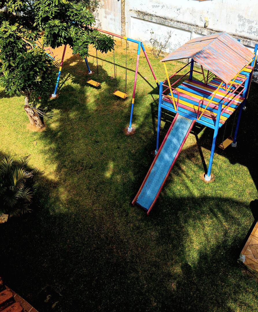 Casa à venda com 4 quartos, 400m² - Foto 4