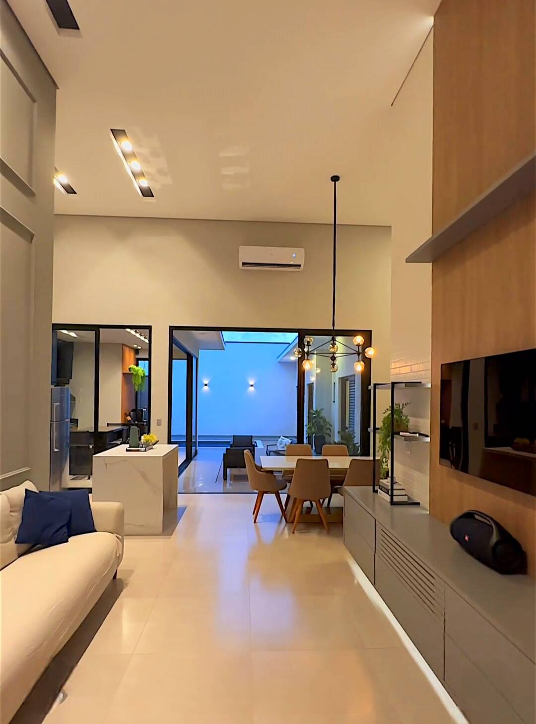 Casa à venda com 3 quartos, 180m² - Foto 3
