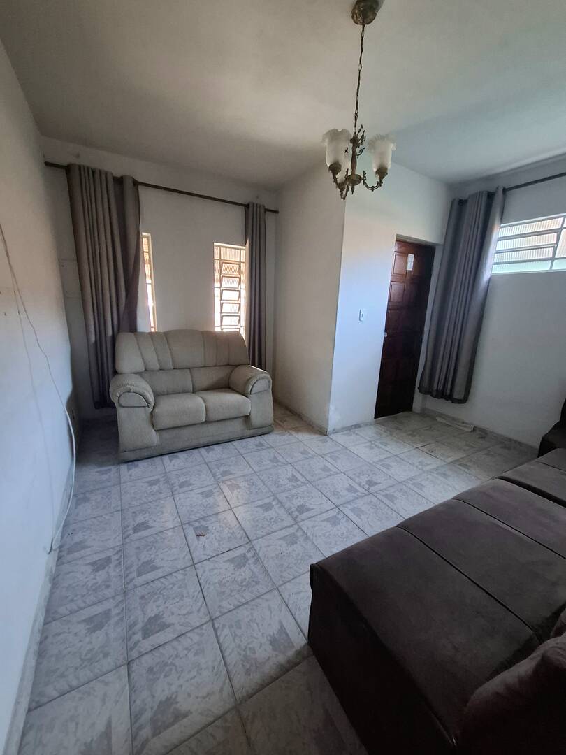 Casa à venda com 4 quartos, 271m² - Foto 4