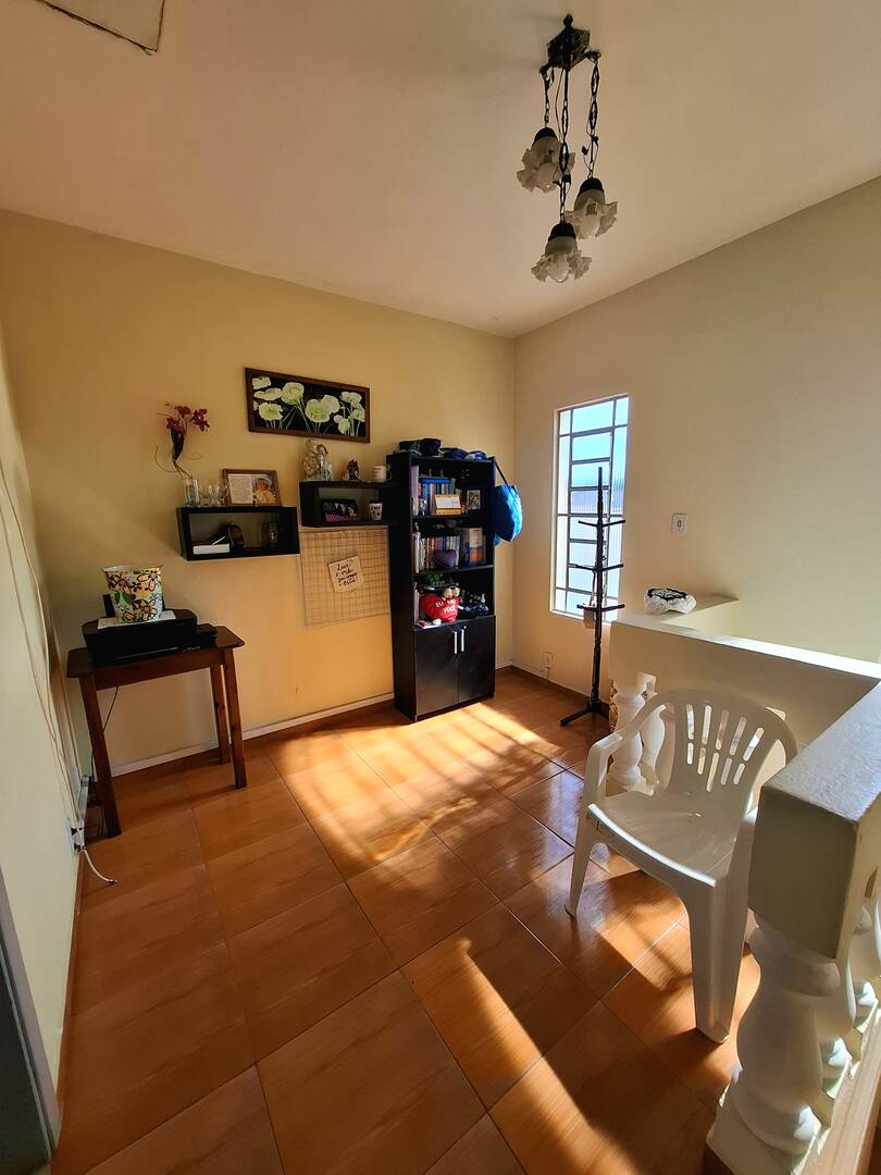 Casa à venda com 4 quartos, 271m² - Foto 10
