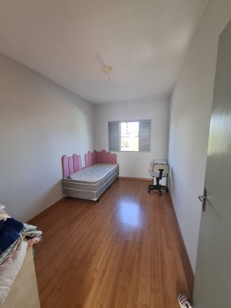 Casa à venda com 4 quartos, 271m² - Foto 12