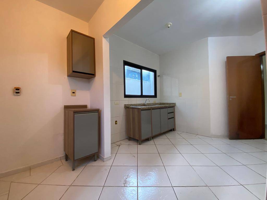 Casa à venda e aluguel com 4 quartos, 144m² - Foto 7
