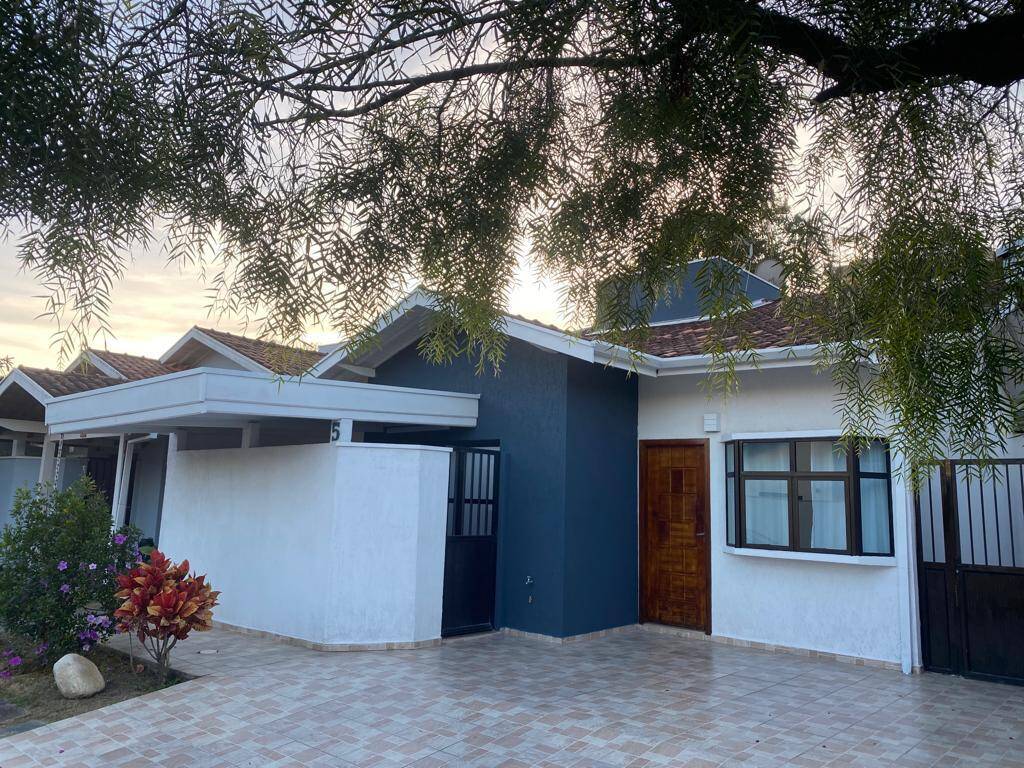 Casa à venda e aluguel com 4 quartos, 144m² - Foto 2